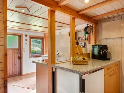 KITCHEN, INSIDE