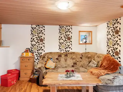 Photo, INSIDE, OUTSIDE