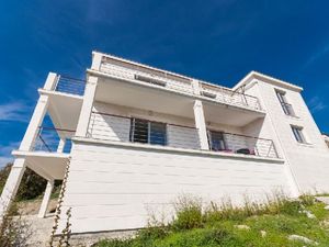 Ferienwohnung mit Schlafzimmer (85 m²) in Tribunj