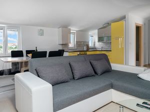Ferienwohnung für 5 Personen (65 m²) in Tribunj