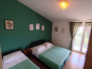 23931405-Ferienwohnung-5-Tribunj-300x225-4