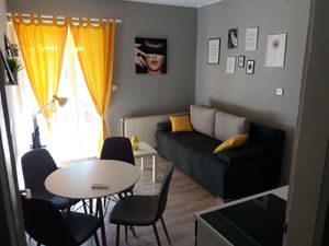 23931407-Ferienwohnung-4-Tribunj-300x225-1