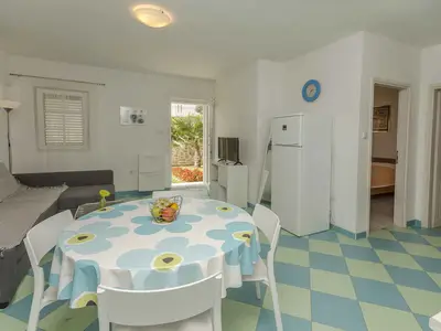 Ferienwohnung für 4 Personen (40 m²) in Tribunj 5/10