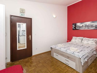 Ferienwohnung für 2 Personen (25 m²) in Tribunj 8/10