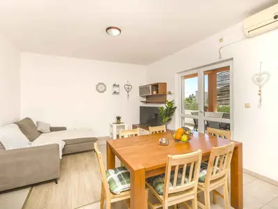 Ferienwohnung für 5 Personen (58 m²) in Tribunj 6/10
