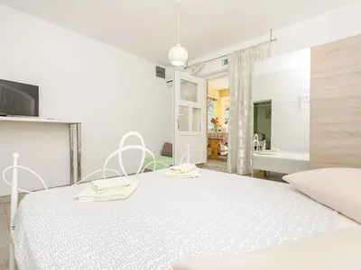 Ferienwohnung für 2 Personen (25 m²) in Tribunj 7/10