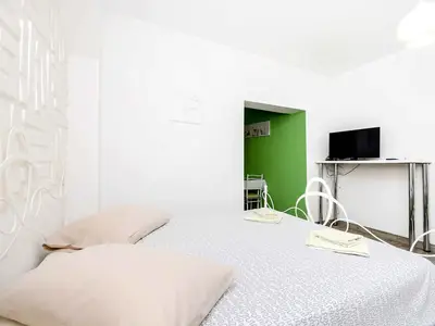 Ferienwohnung für 2 Personen (25 m²) in Tribunj 8/10