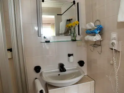 Fewo Ausblick im Landhotel: Bad