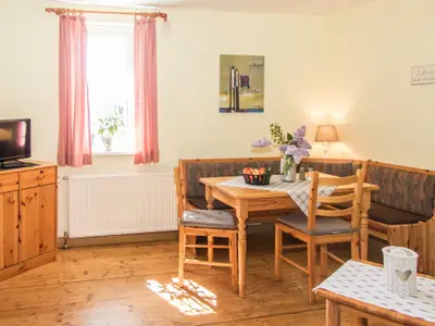 Fewo Storch auf dem Reiterhof: Wohnbereich mit Küche