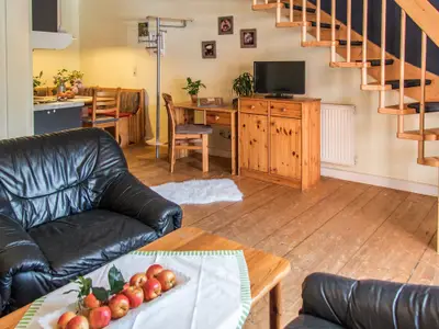 Fewo Ente auf dem Reiterhof: Wohnraum mit Küche