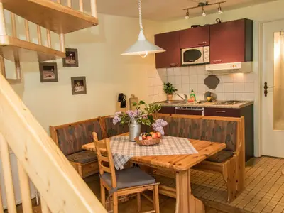 Fewo Schwein auf dem Reiterhof: Wohnraum mit Küche