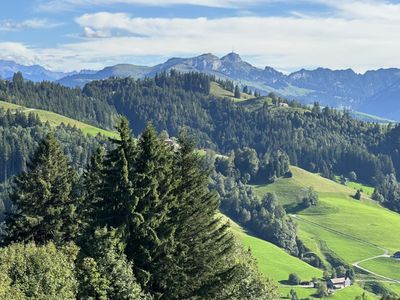 Blick ab Hohe Buche Wanderung nahe Trogen