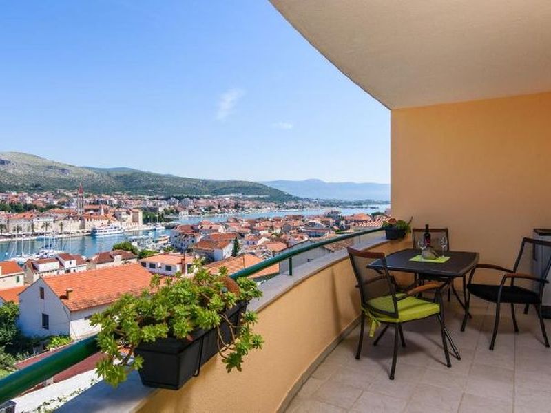 23343620-Ferienwohnung-3-Trogir-800x600-0