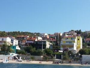 22435549-Ferienwohnung-4-Trogir-300x225-5