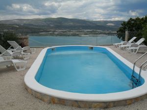 23577434-Ferienwohnung-8-Trogir-300x225-1