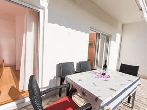 23283958-Ferienwohnung-6-Trogir-300x225-4