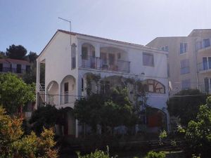 22433743-Ferienwohnung-3-Trogir-300x225-2