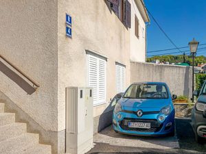 23982172-Ferienwohnung-5-Trogir-300x225-4