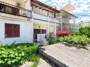 23982172-Ferienwohnung-5-Trogir-300x225-5