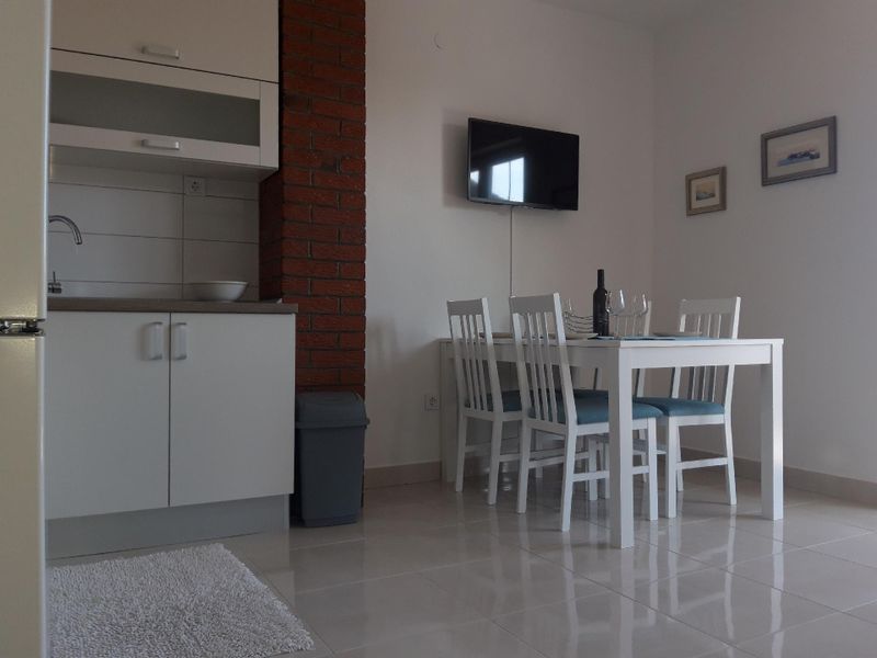 23046907-Ferienwohnung-4-Trogir-800x600-1