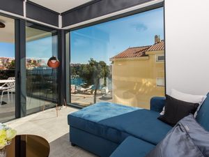 23658427-Ferienwohnung-4-Trogir-300x225-1