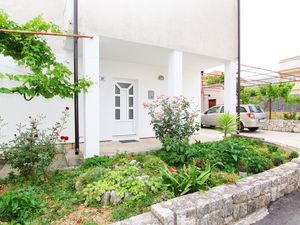 23943755-Ferienwohnung-4-Trogir-300x225-2