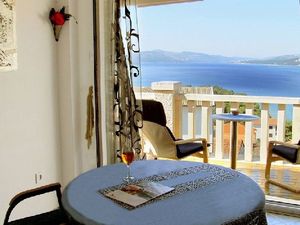 21748985-Ferienwohnung-2-Trogir-300x225-4