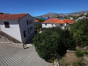 23072695-Ferienwohnung-4-Trogir-300x225-2