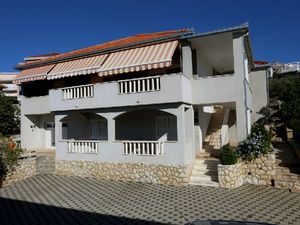 23072695-Ferienwohnung-4-Trogir-300x225-3