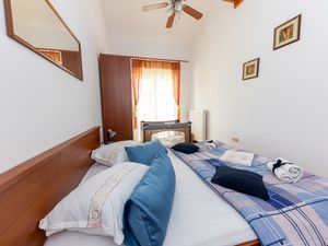 23846730-Ferienwohnung-6-Trogir-300x225-1