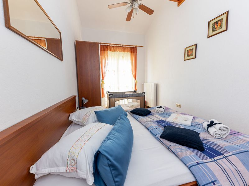 23846730-Ferienwohnung-6-Trogir-800x600-1