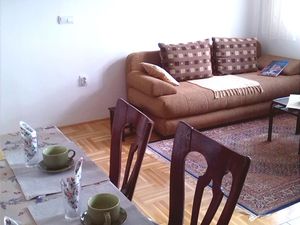 23941124-Ferienwohnung-4-Trogir-300x225-5