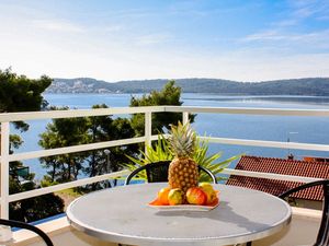 23941834-Ferienwohnung-5-Trogir-300x225-0