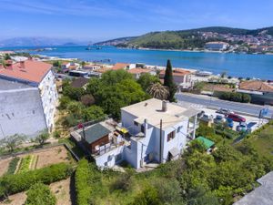 23942110-Ferienwohnung-6-Trogir-300x225-3