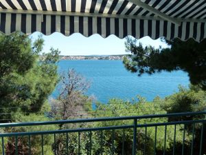 23942695-Ferienwohnung-3-Trogir-300x225-0