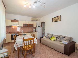 Ferienwohnung für 6 Personen (65 m²) in Trogir