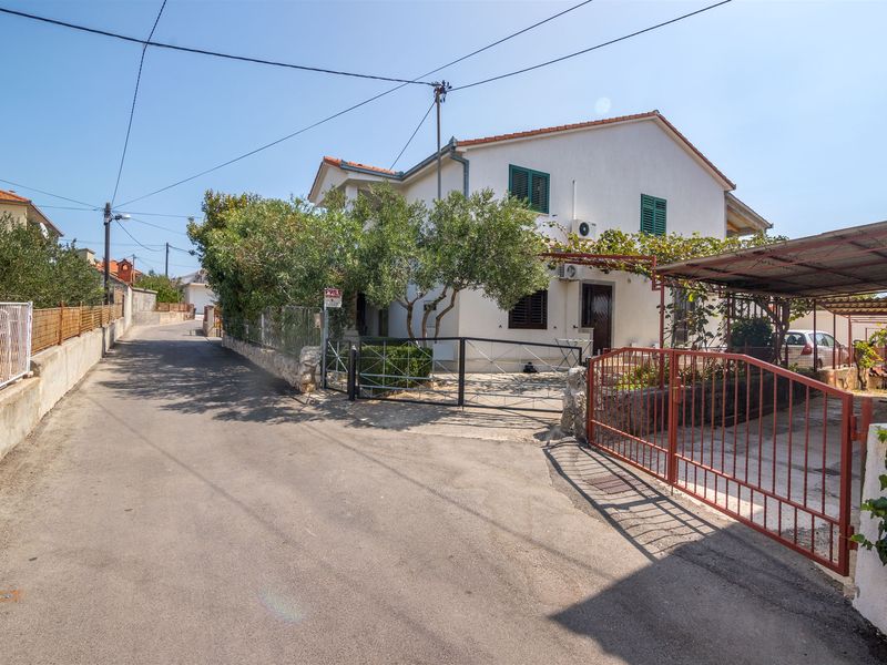 23943143-Ferienwohnung-4-Trogir-800x600-0