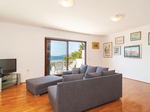 23731382-Ferienwohnung-6-Trogir-300x225-1