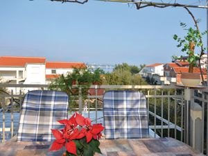 23732121-Ferienwohnung-4-Trogir-300x225-4