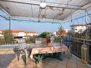 23732121-Ferienwohnung-4-Trogir-300x225-5