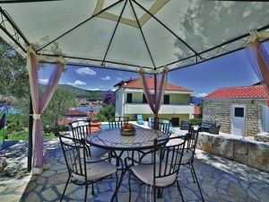 23722585-Ferienwohnung-4-Trogir-300x225-2