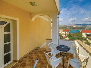 23724643-Ferienwohnung-4-Trogir-300x225-1