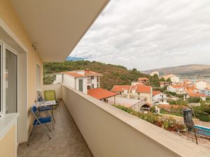 23724643-Ferienwohnung-4-Trogir-300x225-5