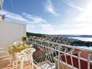 23725954-Ferienwohnung-4-Trogir-300x225-3