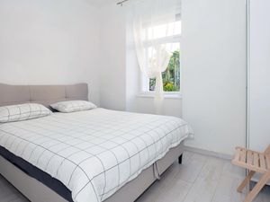 23754350-Ferienwohnung-3-Trogir-300x225-4