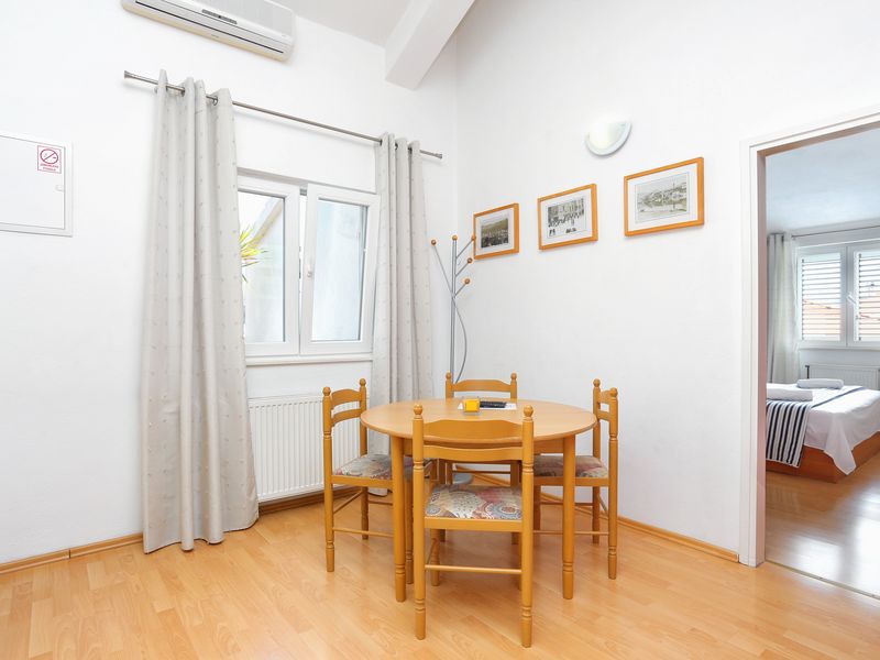 18693201-Ferienwohnung-4-Trogir-800x600-1