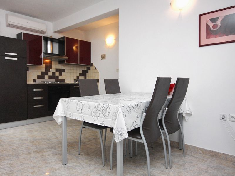 18693203-Ferienwohnung-2-Trogir-800x600-2