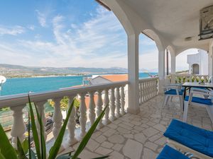 18976926-Ferienwohnung-5-Trogir-300x225-0