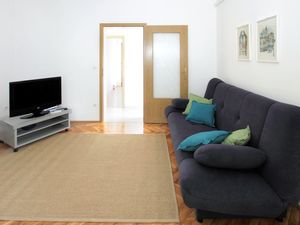 Ferienwohnung für 5 Personen (42 m²) in Trogir