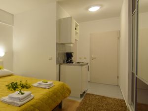 19690051-Ferienwohnung-2-Trogir-300x225-2